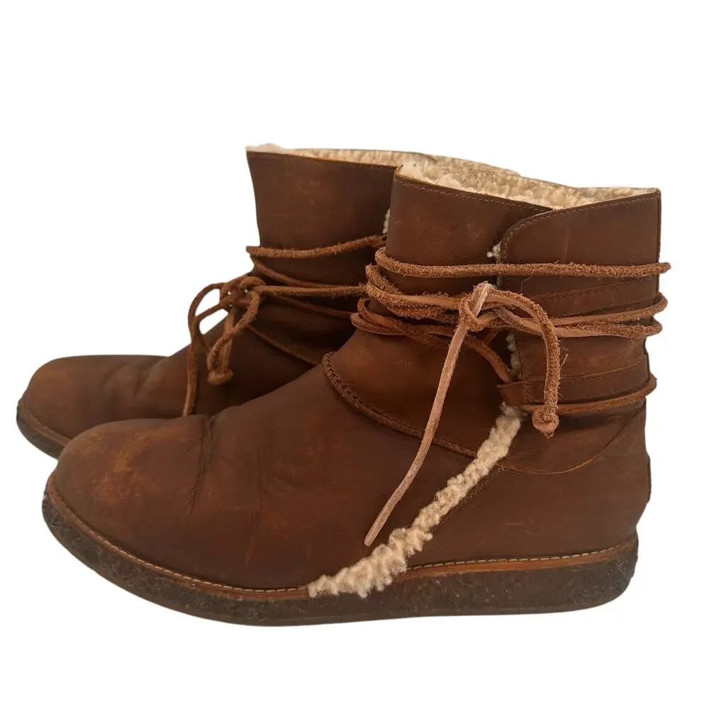 UGG Women's Brown Leather Luisa Skeepskin All Weather Boots Size 10